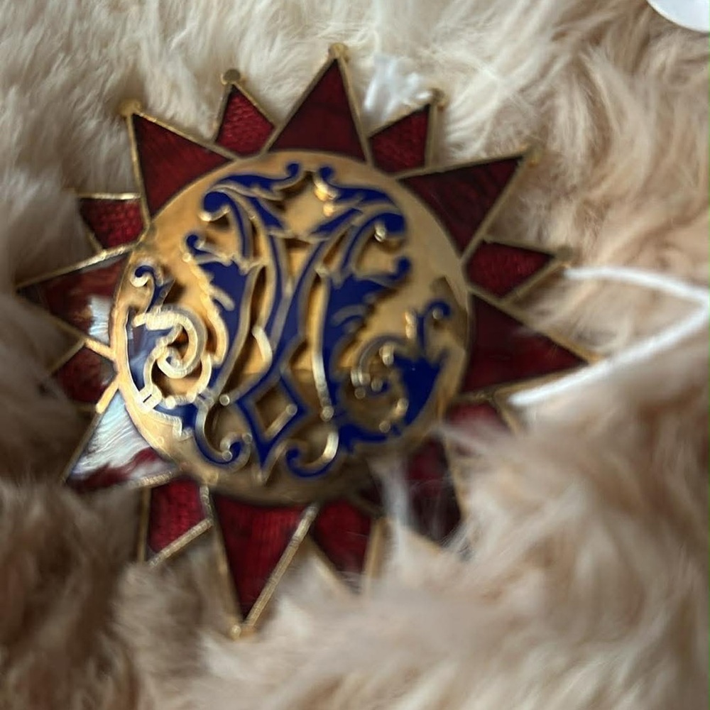 Vintage Crest of arms Elegant Red and Gold Brooch